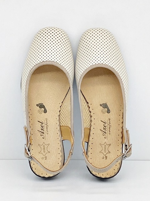 Letnie czółenko na koturnie