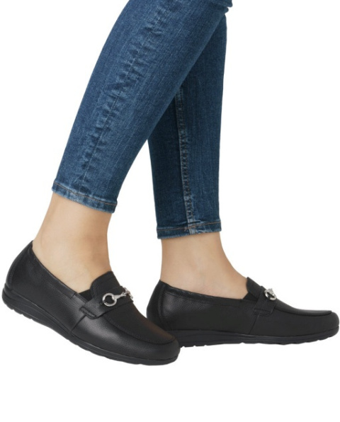 rieker czarne mokasyny