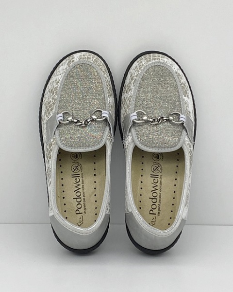 mokasyny na halluksy