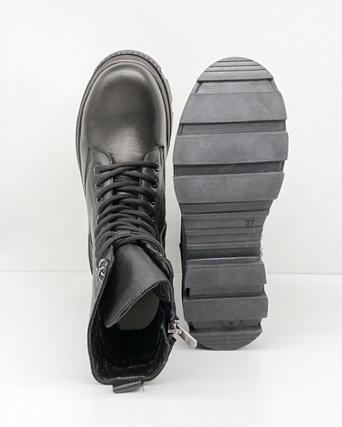 Skórzane damskie trapery Izzi 493 czarne, a'la glany, regulowana tęgość G - średnia