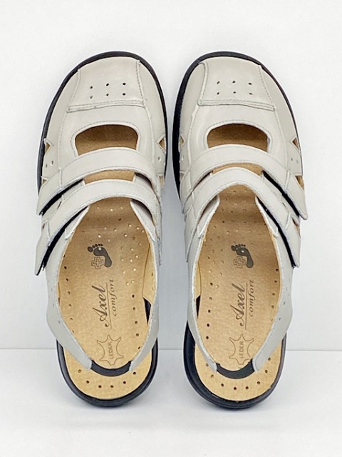 sandały na wysokie podbicie