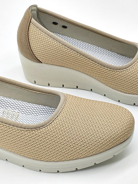 Fly Flot 18X1578 beżowe półbuty na koturnie, tęgość K