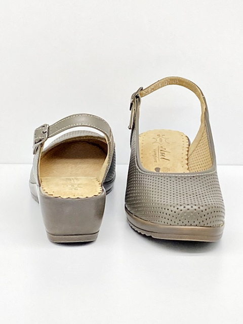 beżowy but na haluksy