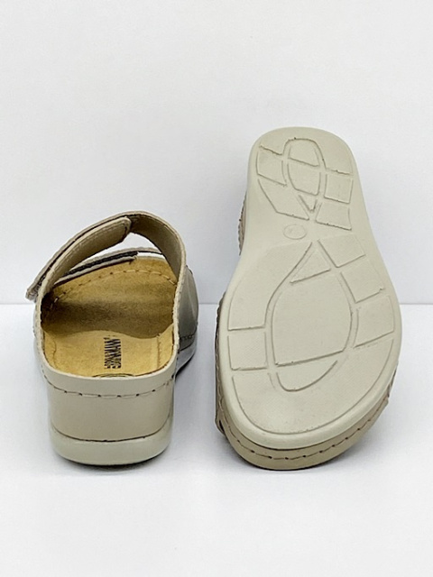 zdrowotne klapki na płaskostopie