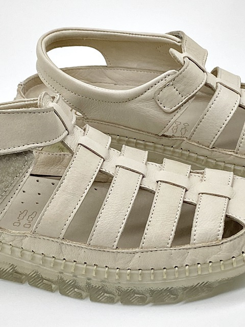 Damskie sandały zakryte palce Loretta Vitale ES 106 beżowe, tęgość G-H