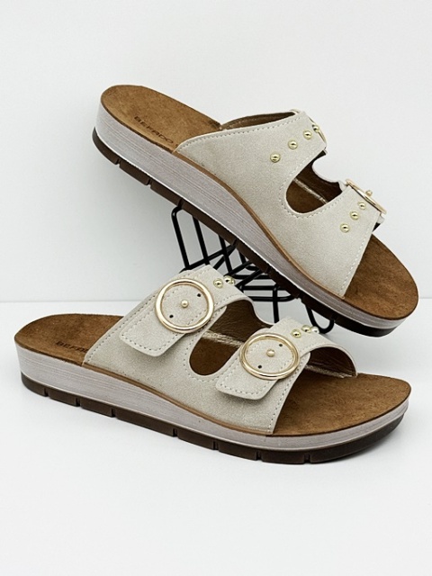 beżowe klapki damskie