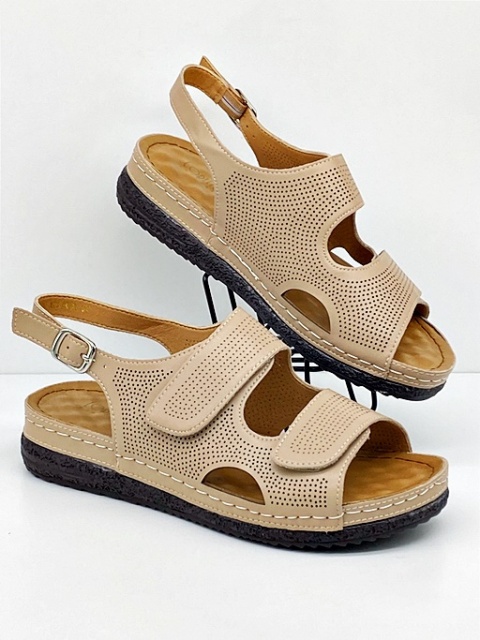 sandały masujące stopę