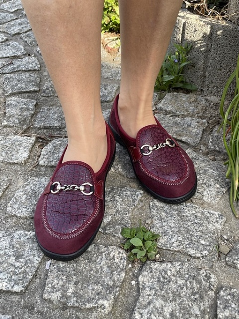 buty na haluksy i szeroka stopę