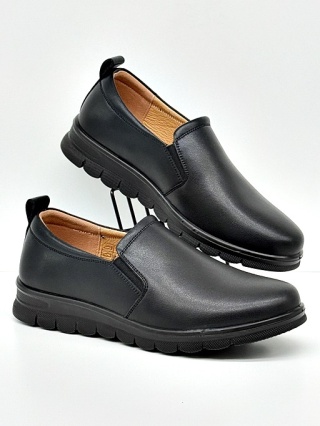 Wsuwane czarne półbuty damskie Loretta Vitale W1802, tęgość G