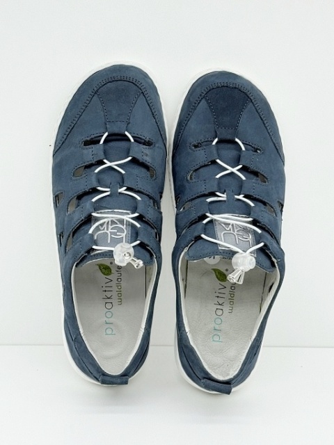 sandały zabudowana pięta i palce