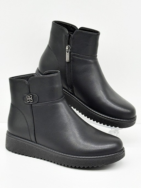 skórzane niskie botki