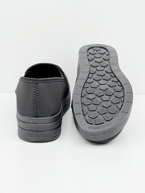 czarne wsuwki na haluksy