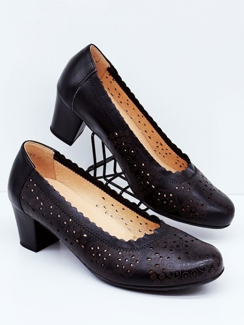 czarne czólenka Alpina