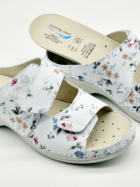 Klapki damskie Nursing Care VIENA WG8F1 Flowers, średnia tęgość G-H