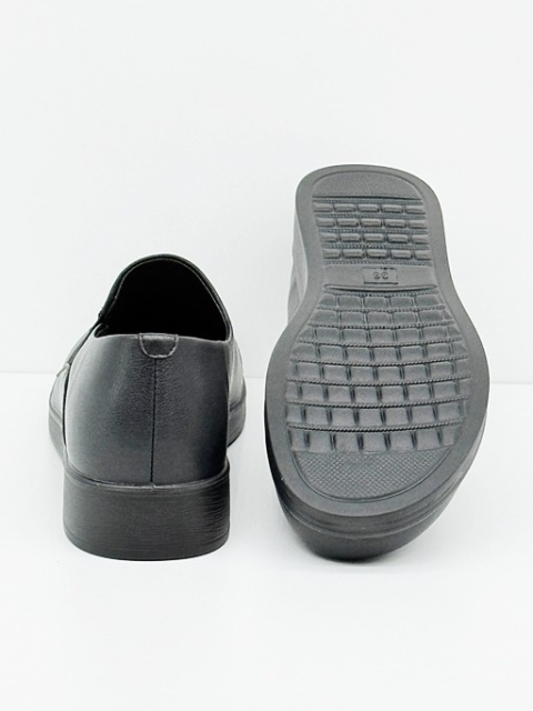 czarne buty damskie wsuwane