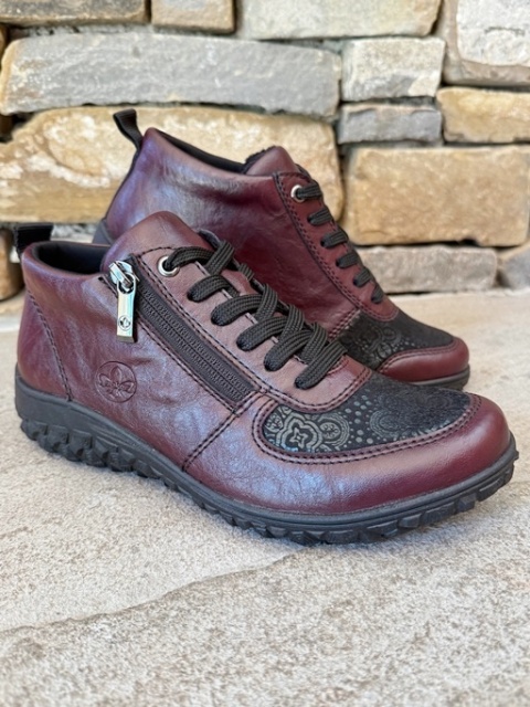 buty-na-haluksy-damskie