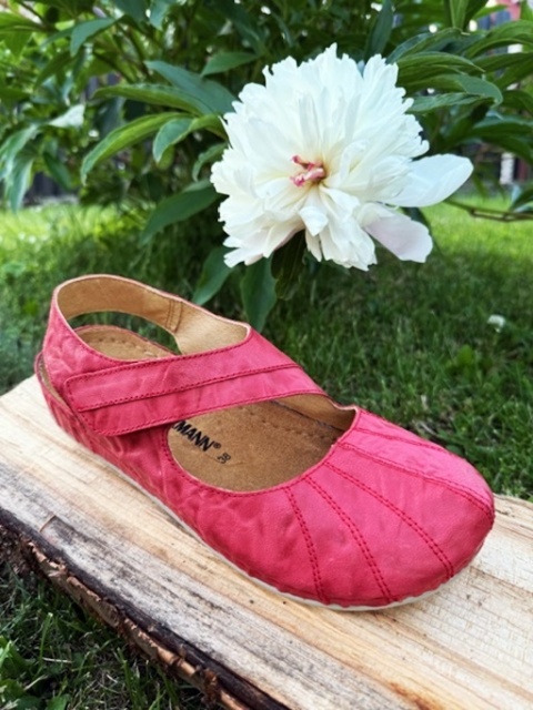 Sandały dr Brinkmann 710558-04 czerwone, skórzane i szerokie, tęgość G-H