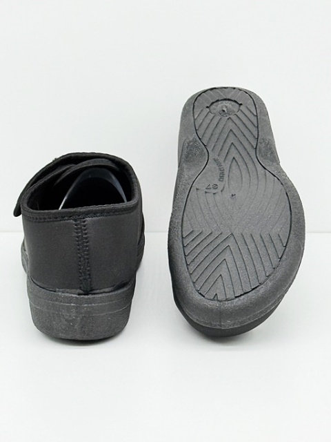 czarne buty dla seniorki szerokie