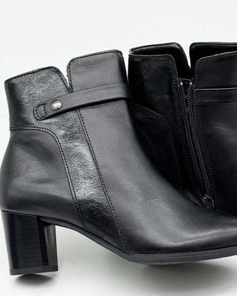 Botki na średnim obcasie