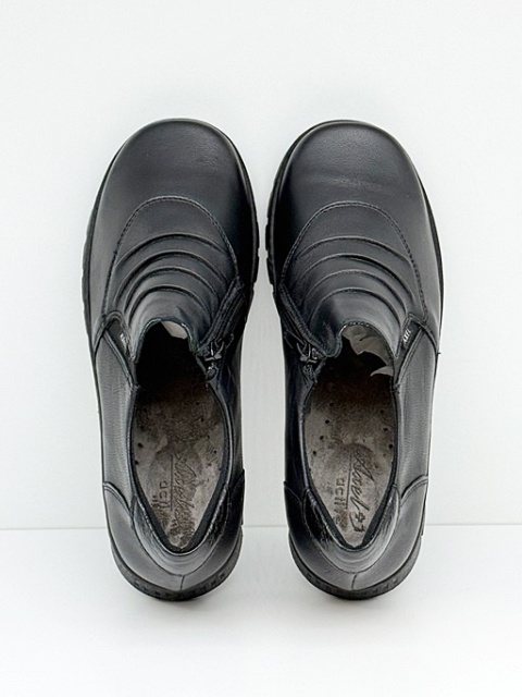 czarne półbuty na płaskostopie