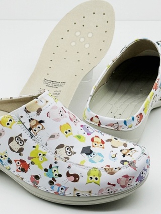 Chodaki medyczne Nursing Care BERLIN WG4AF57 sowy, tęgość H