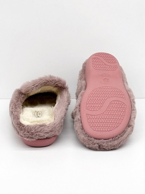 miekkie kapcie na szerokie stopy