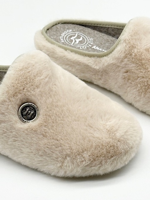 wygodne klapki domowe