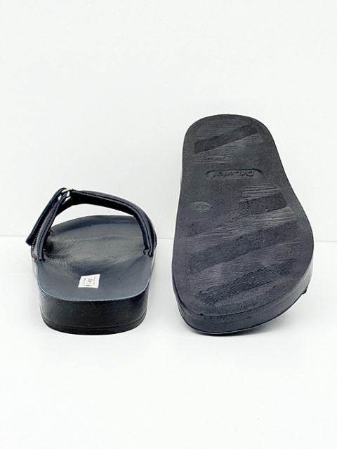 zdrowotne klapki skrórzane