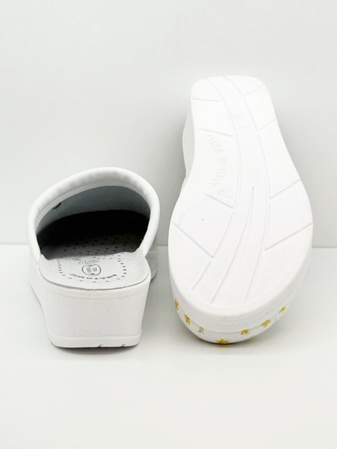 kolorowe buty medyczne