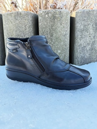 Niskie botki jesienne Kosela Axel 1725 czarne, szerokie stopy, poszerzona tęgość H (K)