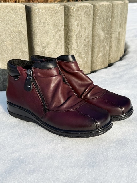 szerokie zimowe buty damskie