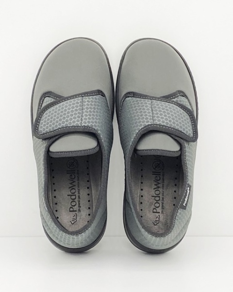 szerokie buty męskie