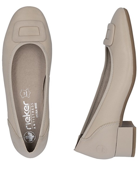 beżowe czółenka rieker