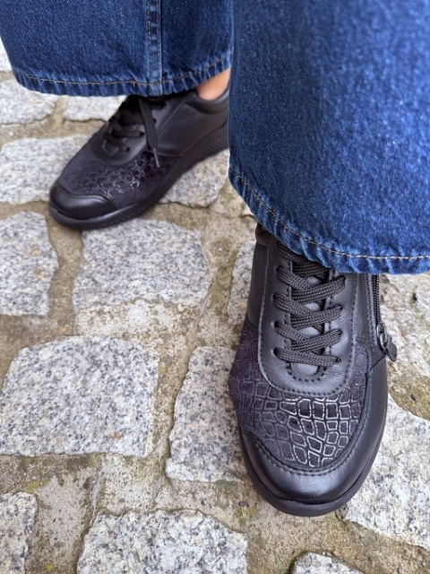 Buty na tęgą stopę