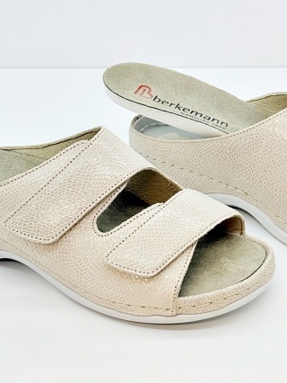 Berkemann damskie klapki Daria 01002-606 beżowe, skórzane klapki z regulacją, tęgość H