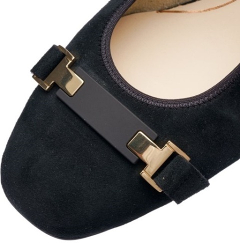 ara buty z klamerkami