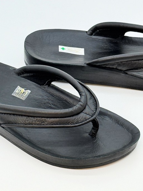 czarne japonki skóra