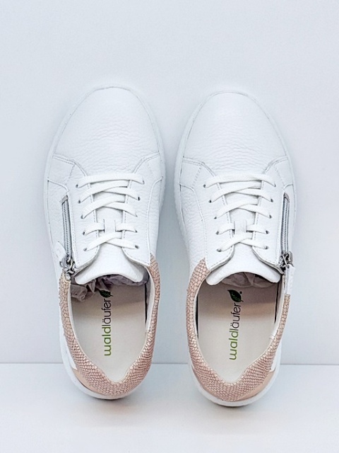 białe szerokie półbuty damskie