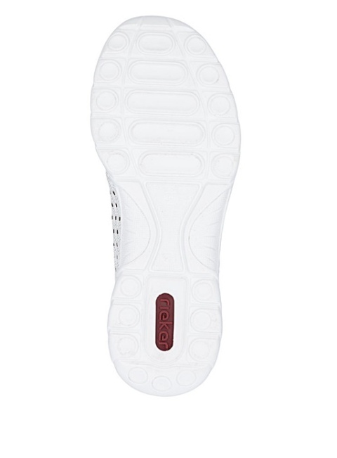 baleriny z białą podeszwą