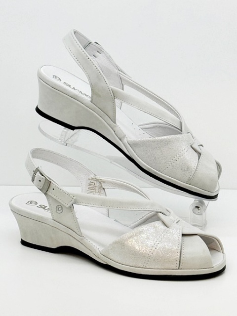 sandały dla seniorki