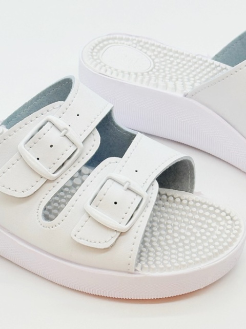 damskie klapki z masażem