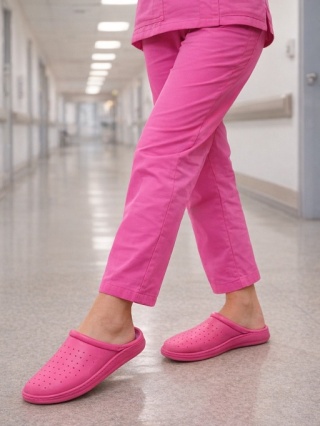 Skórzane klapki medyczne Dr Luigi Medical PU-01-45-11-45-KS fuksja, tęgość H