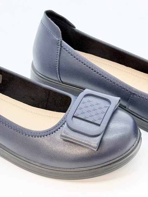 granatowe baleriny damskie