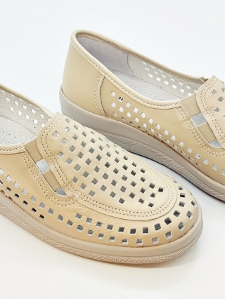 Ażurowe półbuty damskie Comfortabel 941637-81 — beżowe, tęgość G1/2