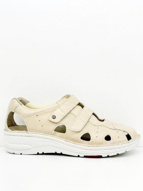 beżowe sandały larena