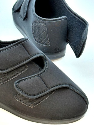 Buty męskie na stopy z problemami OrtoMed 6052 czarne, tęgość N