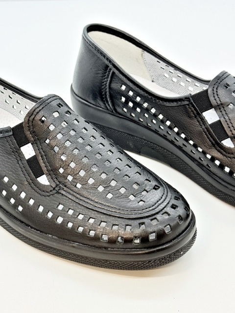 buty ażurowe dla starszej pani