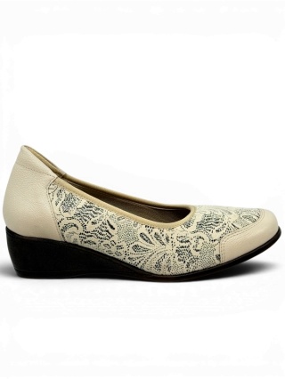 Axel buty damskie 1753 beżowe czółenka niski koturn, tęgość G 1/2