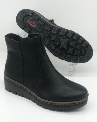 Krótkie botki na korurnie Rieker X9165-00 czarne, tęgość F 1/2