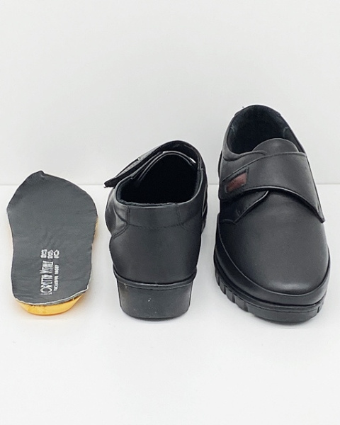 czarne półbuty damskie